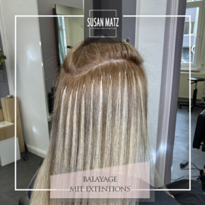 Anwendung Balayage Extensions Technik für mehr Fülle ohne Blondierung. Schonender Balayage-Effekt bei Susan Matz - Coiffeur in Nürnberg.