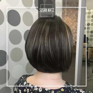 Haarschnitte für Frauen: Klassischer Bobhaarschnitt mit Highlights beim Friseurteam Susan Matz - Coiffeur in Nürnberg
