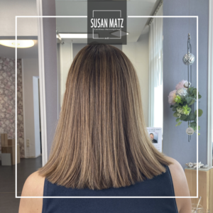 Haarschnitte für Frauen: Gerader Haarschnitt (Longbob-Länge) für feines Haar vom Friseurteam Susan Matz - Coiffeur in Nürnberg