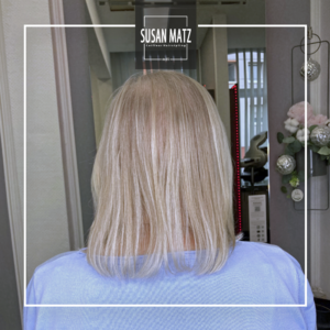 Extra feine blonde Extentions bei einer Kundin mit sehr feinem dünnen Haar. Eingearbeitet beim Friseur susan Matz - coiffeur in Nürnberg.